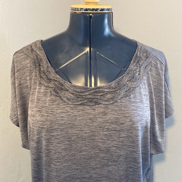 AB Studio Quarter-sleeve Top - Picture 2 of 15